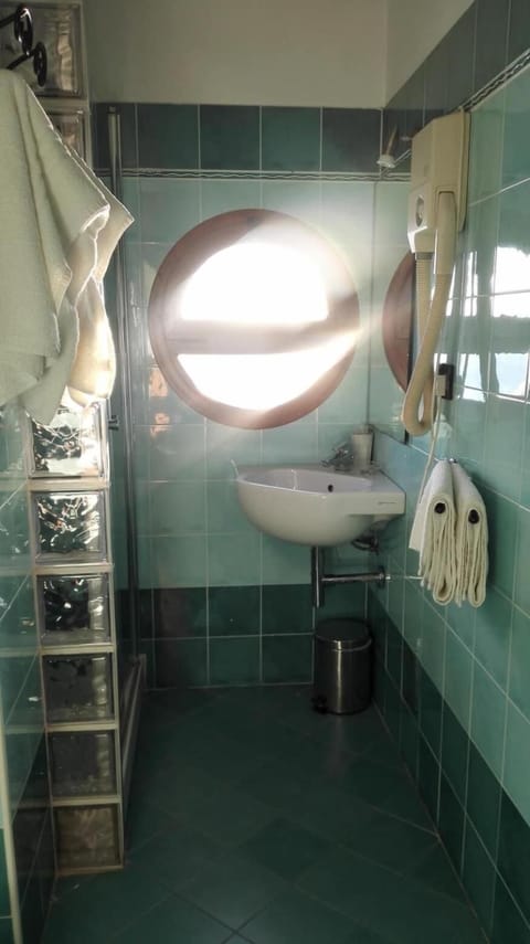 Free toiletries, hair dryer, bidet, towels