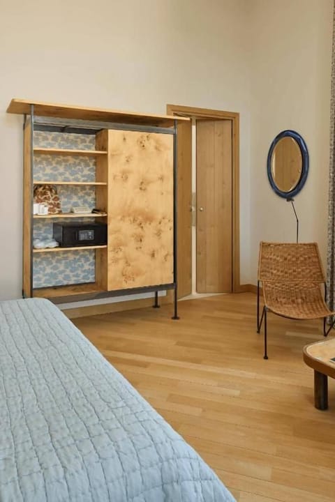 Deluxe Double Room, Park View | In-room safe, blackout drapes, soundproofing