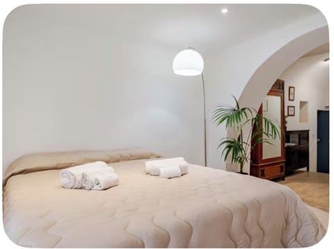 Standard Apartment, 1 Bedroom, Air conditioning, City View | Blackout drapes, iron/ironing board (on request), WiFi (free)
