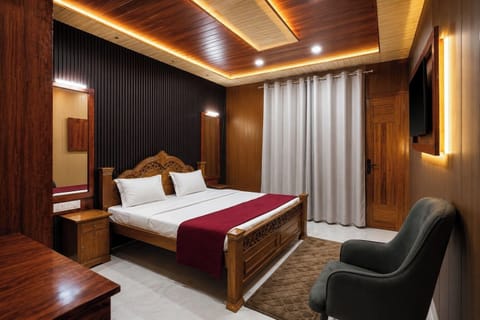 Deluxe Room, Pool View | WiFi (free), bed sheets