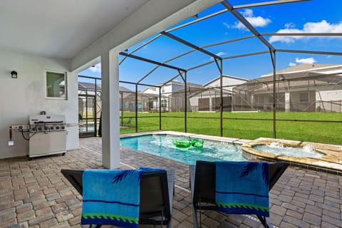 House | 6 bedrooms, high-speed internet