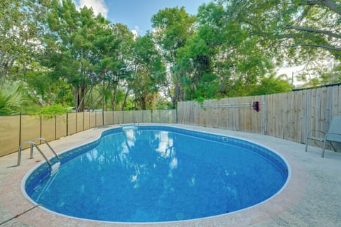 House (4 Bedrooms) | Front of property
