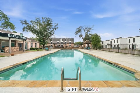 Apartment, Courtyard View | Pool | Outdoor pool