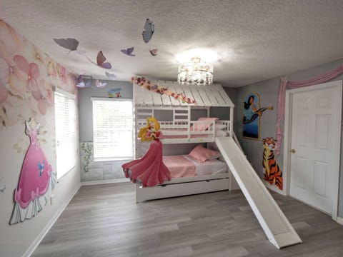 House, Multiple Beds, Pool Access, Pool View (Palms & Pixie Dust Villa) | 5 bedrooms, individually decorated, individually furnished, bed sheets