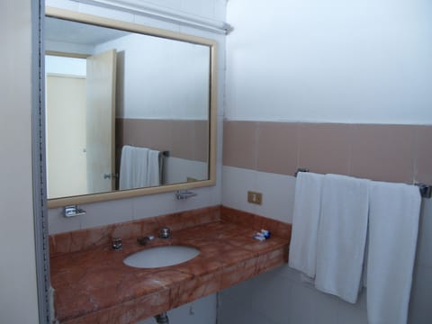 Standard Room, 2 Double Beds | Bathroom | Shower, towels