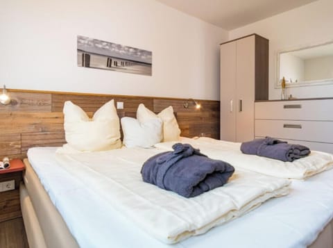 House | 3 bedrooms, iron/ironing board, individually furnished