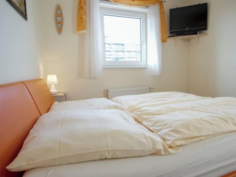 House | 2 bedrooms, individually furnished
