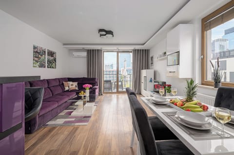 Luxury Apartment, 2 Bedrooms, Courtyard View | Private kitchen | Electric kettle, highchair, griddle, cleaning supplies