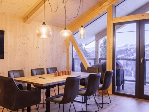 Chalet | Dining