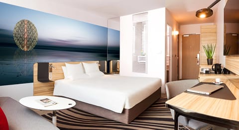 Premium bedding, minibar, in-room safe, desk