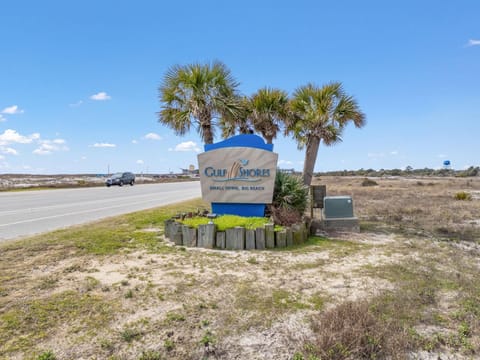 House, Multiple Beds (Sweet Alabama) | Property grounds