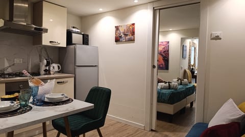 Apartment (1 Bedroom) | Private kitchenette | Espresso maker, oven, electric kettle, highchair