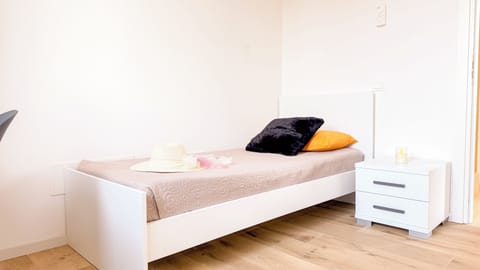 Villa (3 Bedrooms) | 3 bedrooms, iron/ironing board, bed sheets