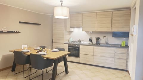 Apartment (1 Bedroom) | Private kitchen | Espresso maker, oven, stovetop, electric kettle
