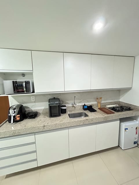 Apartment | Private kitchen | Mini-fridge, microwave, stovetop, electric kettle