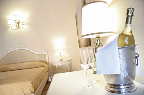 Premium bedding, pillowtop beds, minibar, in-room safe