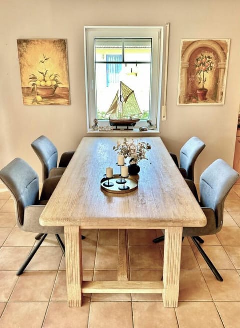 House | Dining