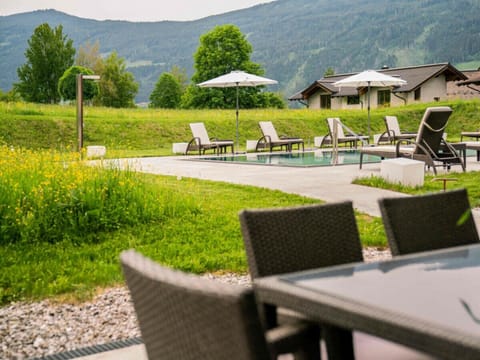 House | Outdoor dining