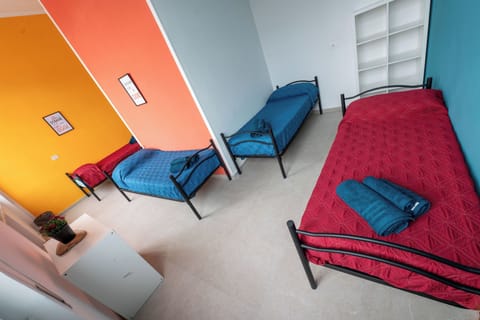 Room | WiFi (free)