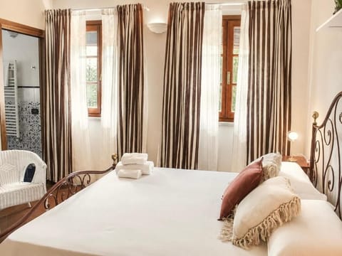Standard Double Room, Courtyard View | In-room safe, WiFi (free)