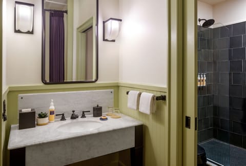 Combined shower/tub, free toiletries, hair dryer, bathrobes