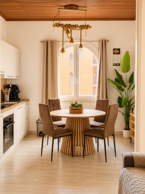 Apartment, Balcony, Sea View | Interior