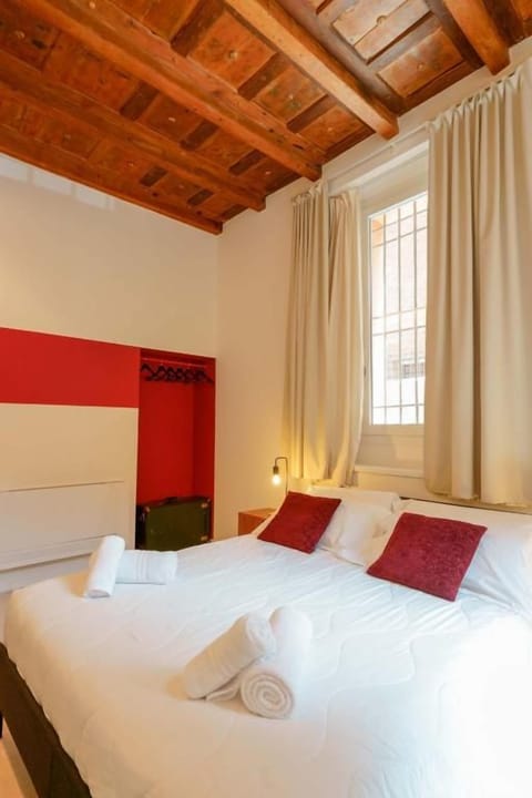 Superior Room | Soundproofing, iron/ironing board (on request), WiFi (free)