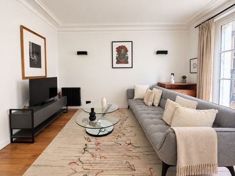 Apartment, Balcony | Living area