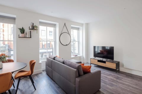 Apartment, 1 King Bed with Sofa bed, Pets Not Allowed, City View (Foley St 1) | Living area
