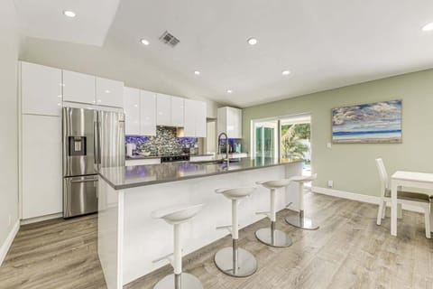 House | 3 bedrooms, high-speed internet