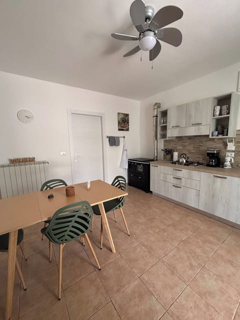 Apartment, 2 Bedrooms, Private Pool | Private kitchen