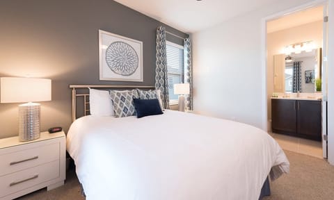 House, Multiple Beds, Pool View (EC156 - The Stylish Sensation - KNG) | 6 bedrooms, individually decorated, individually furnished, bed sheets