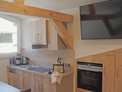 Apartment, 1 Bedroom, Mountain View | Private kitchen