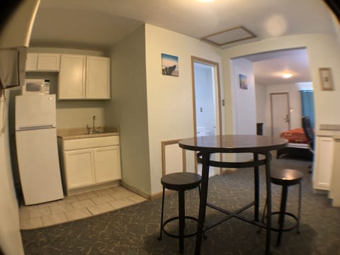 Studio King Mountain | In-room dining