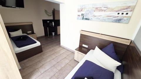 Twin Room | Blackout drapes, soundproofing, WiFi (free)