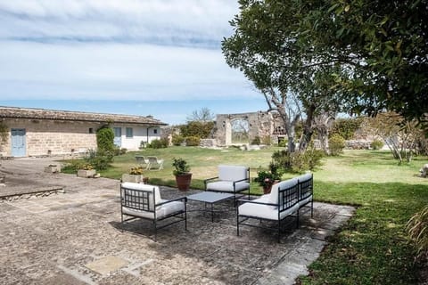Classic Double Room, Garden View | Terrace/patio