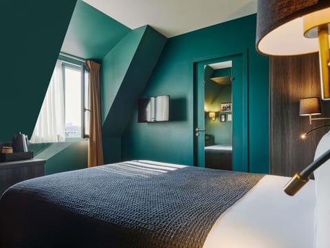 Standard Room, 1 Twin Bed | Premium bedding, minibar, in-room safe, desk