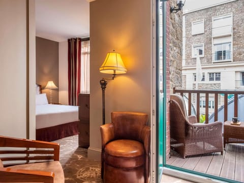 Deluxe Double Room, 1 Double Bed | In-room safe, soundproofing, free WiFi, bed sheets