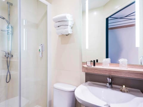 Desk, iron/ironing board, free cribs/infant beds, free WiFi