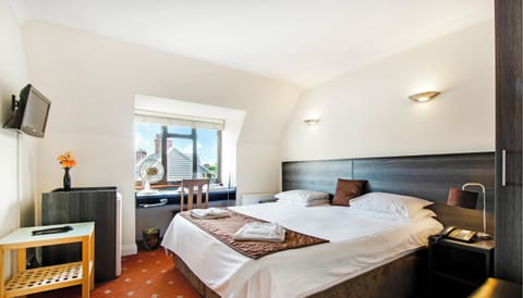 Deluxe Double Room, 1 Double Bed | Desk, laptop workspace, iron/ironing board, free WiFi