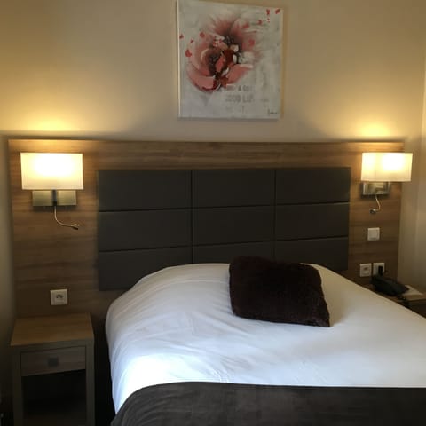 Superior Double Room | Premium bedding, desk, blackout drapes, soundproofing