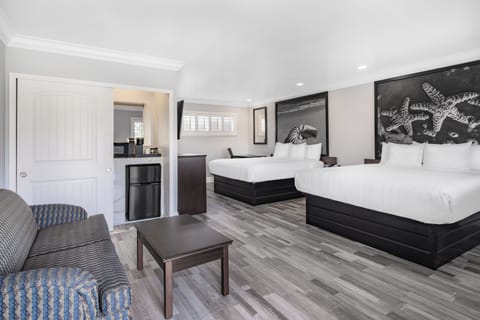 Family Studio Suite, Multiple Beds (sofabed not included) | Premium bedding, down comforters, in-room safe, individually decorated