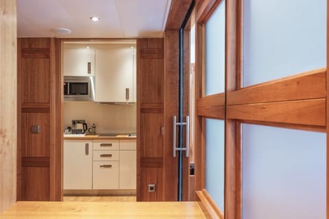 Microwave, electric kettle