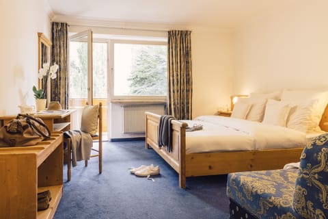 Double Room | Down comforters, in-room safe, individually decorated