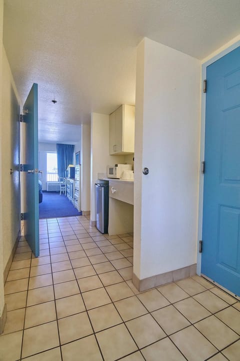 King / Queen Suite - 3rd Floor | Free WiFi, bed sheets