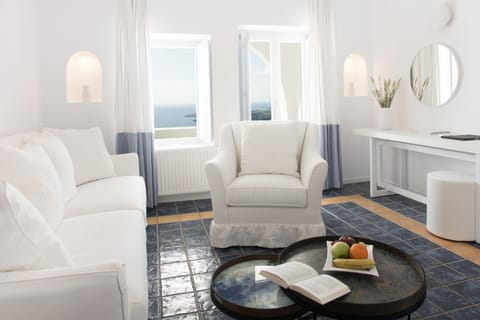 Suite, Sea View | Premium bedding, pillowtop beds, minibar, in-room safe