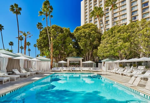 Outdoor pool, cabanas (surcharge), pool umbrellas