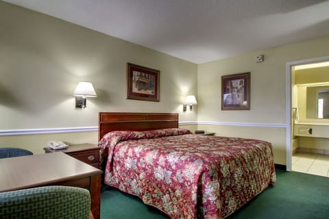 Individually decorated, individually furnished, desk, free WiFi