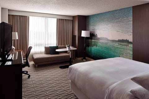 Pillowtop beds, in-room safe, iron/ironing board, free cribs/infant beds