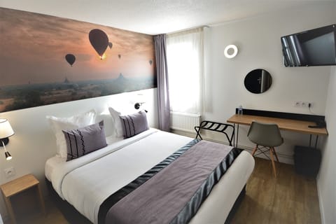 Standard Double Room | Premium bedding, desk, blackout drapes, soundproofing